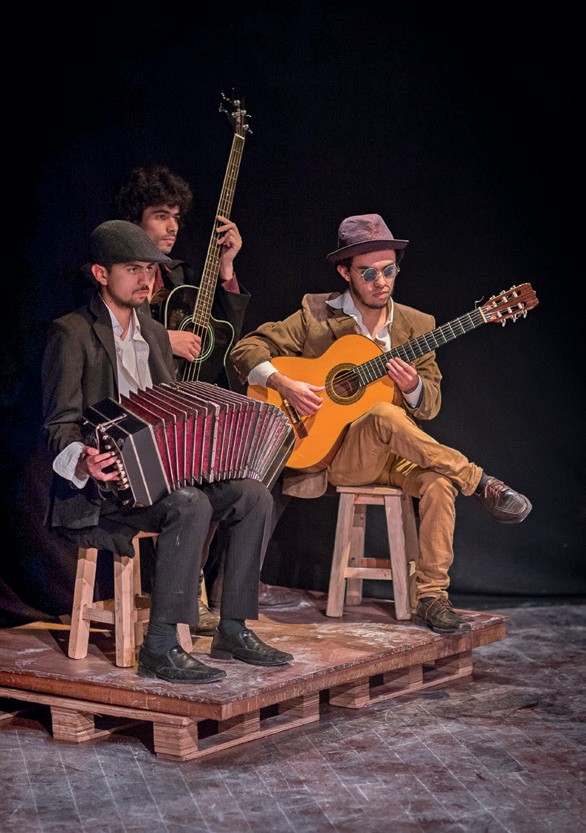 Imagen 2. Esperando a Godot, (2017). Artes Escénicas ASAB. Director: Johann Felipe Vega. Fotografía: Carlos Mario Lema.