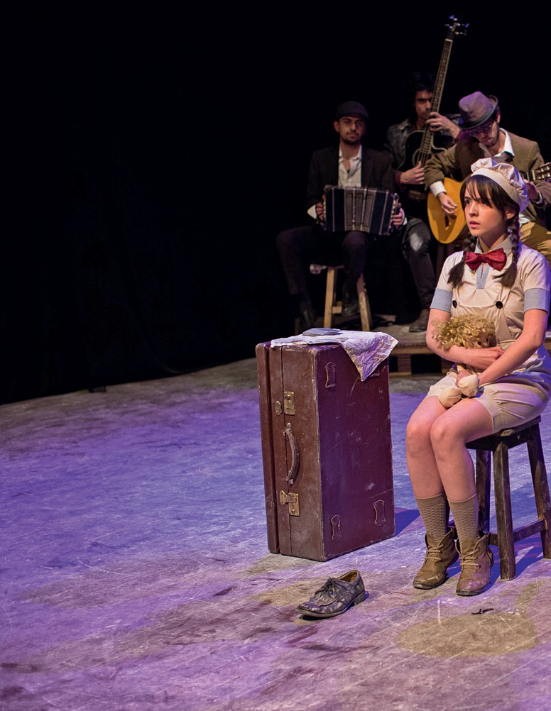 Imagen 5. Esperando a Godot, (2017). Artes Escénicas ASAB. Director: Johann Felipe Vega. Fotografía: Carlos Mario Lema.