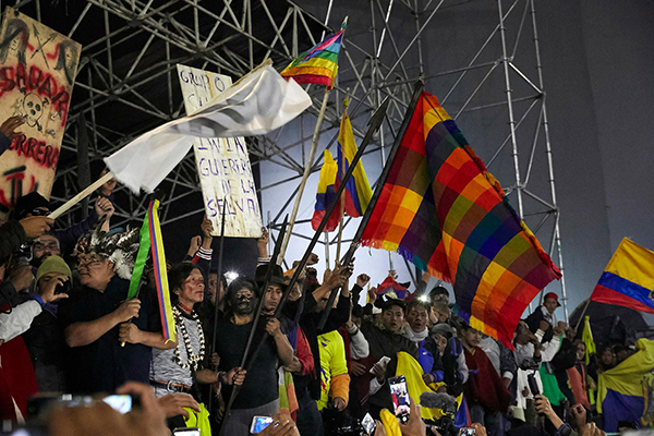 Imagen  11  “Karen Toro”, “Karina Acosta”, “Hamilton López”, (Ágora). Fotogramas del documental Octubre: los encuadres de una protesta. (2021, 86 min.)