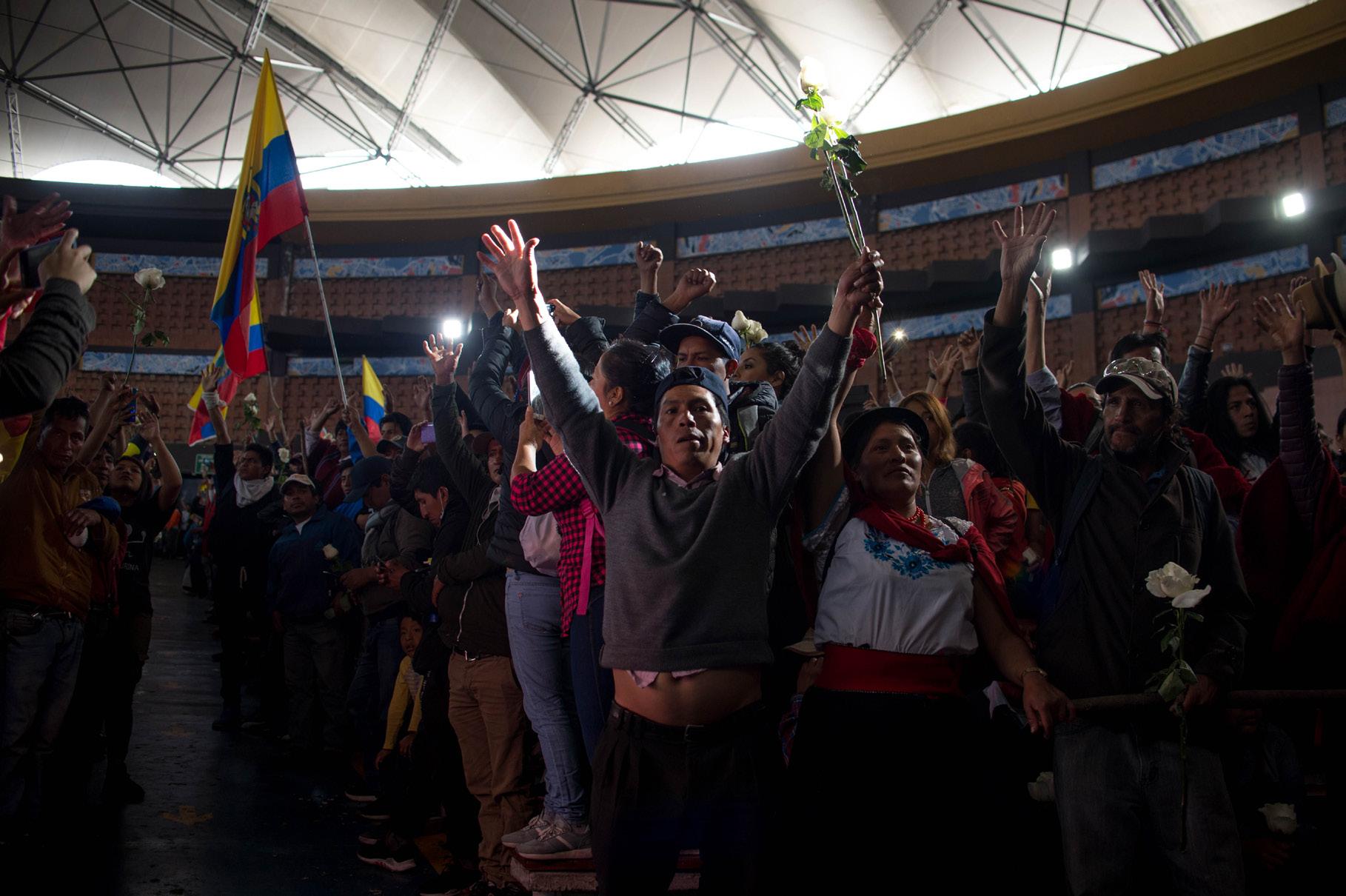 Imagen 12 “Karen Toro”, “Karina Acosta”, “Hamilton López”, (Ágora). Fotogramas del documental Octubre: los encuadres de una protesta. (2021, 86 min.)