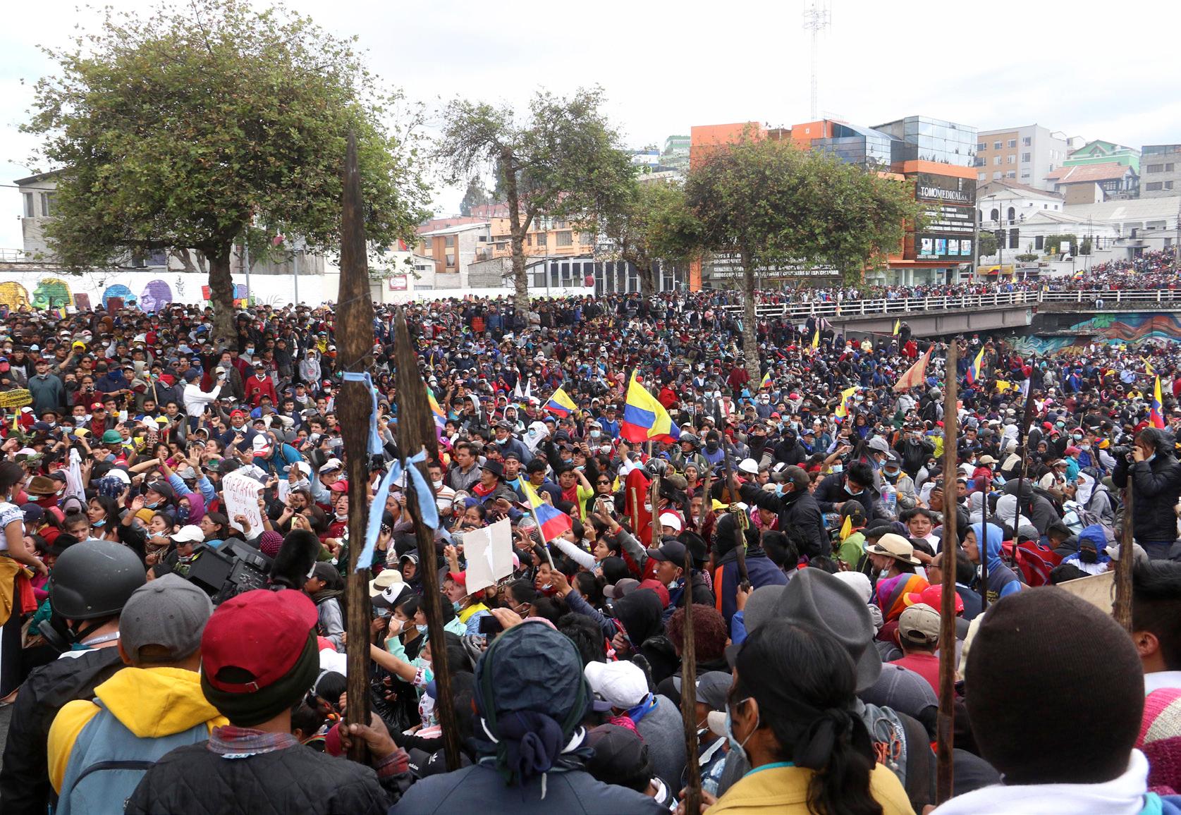 Imagen 20  “Hamilton López”, “Santiago Fernández”, (Marchas): Fotogramas del documental Octubre: los encuadres de una protesta. (2021, 86 min.)