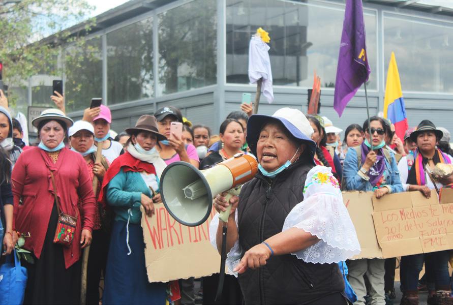 Imagen 30  “Angélica Becerra Brito”, “Blanca Mayacela”, “Karina Acosta”, “Michelle Gachet” (Marcha de mujeres): Fotogramas del documental Octubre: los encuadres de una protesta. (2021, 86 min.)