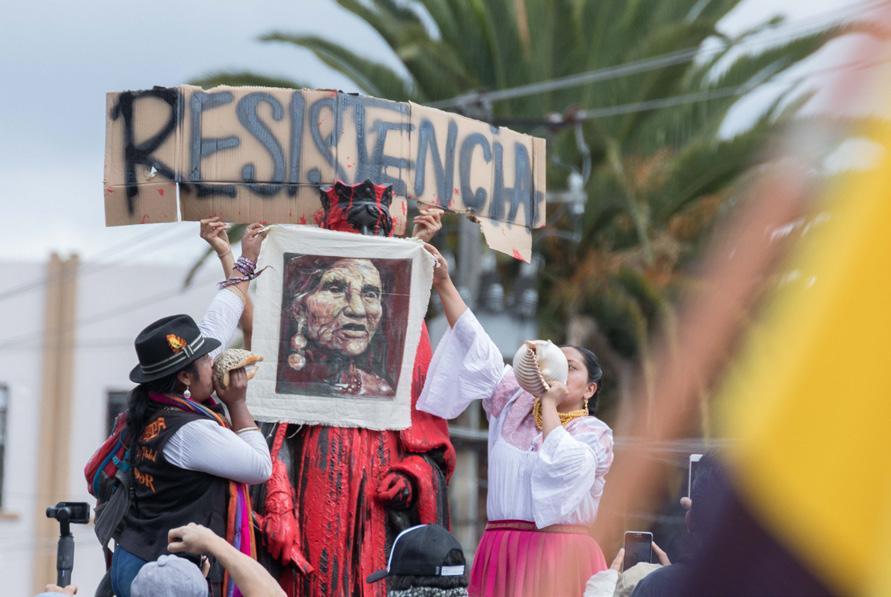 Imagen 32. “Angélica Becerra Brito”, “Blanca Mayacela”, “Karina Acosta”, “Michelle Gachet” (Marcha de mujeres): Fotogramas del documental Octubre: los encuadres de una protesta. (2021, 86 min.)